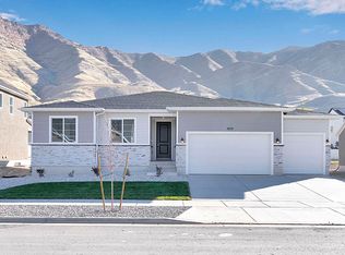 8638 N Halloran Ct, Lake Point, UT 84074