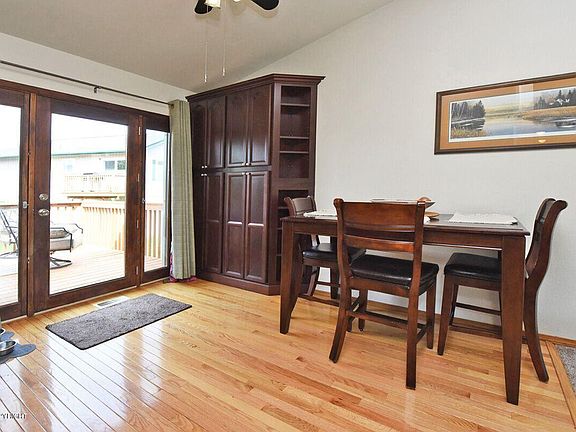 3rd image of 7700 Bethany Cir
