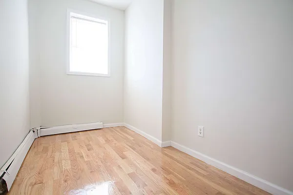 Rented by Nooklyn NYC LLC | media 21
