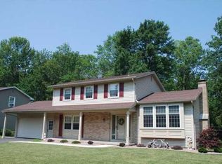 139 Mont Morency Dr, Rochester, NY 14612