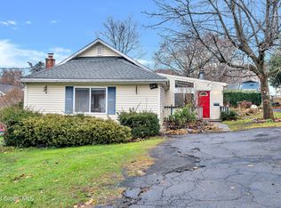 247 Washington Ave E, Rensselaer, NY 12144