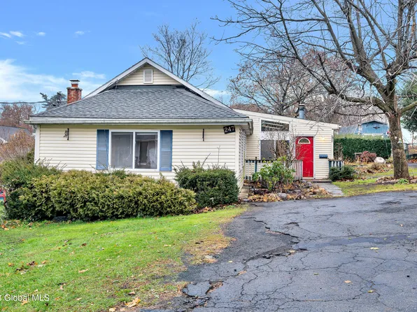 247 Washington Ave E, Rensselaer, NY 12144