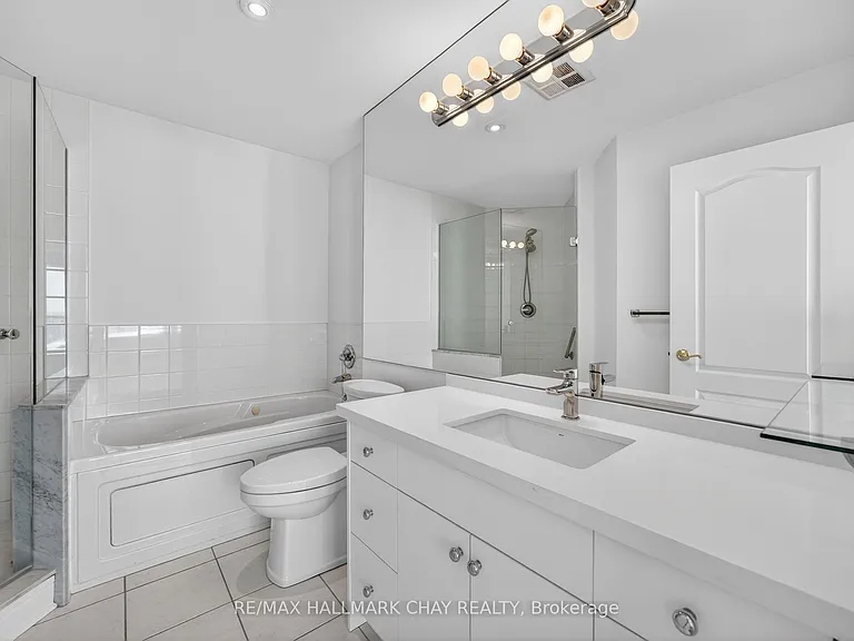 2 Toronto St #1205 — Photo 21