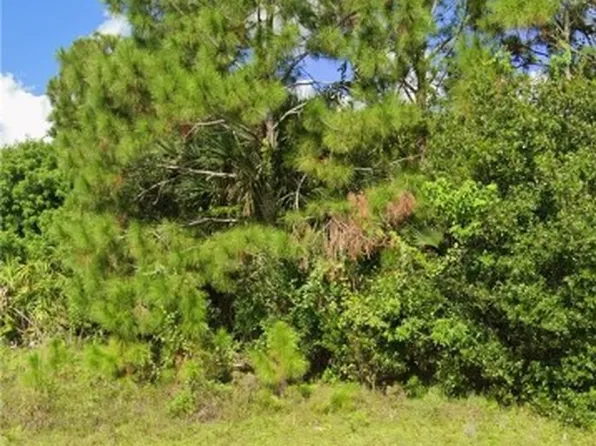 8245 103rd Ave, Vero Beach, FL 32967