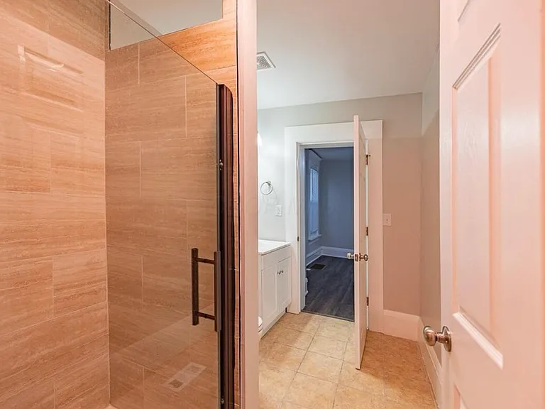 237 N 22nd St — Photo 6