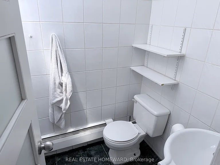 611 Danforth Ave #2 — Photo 5