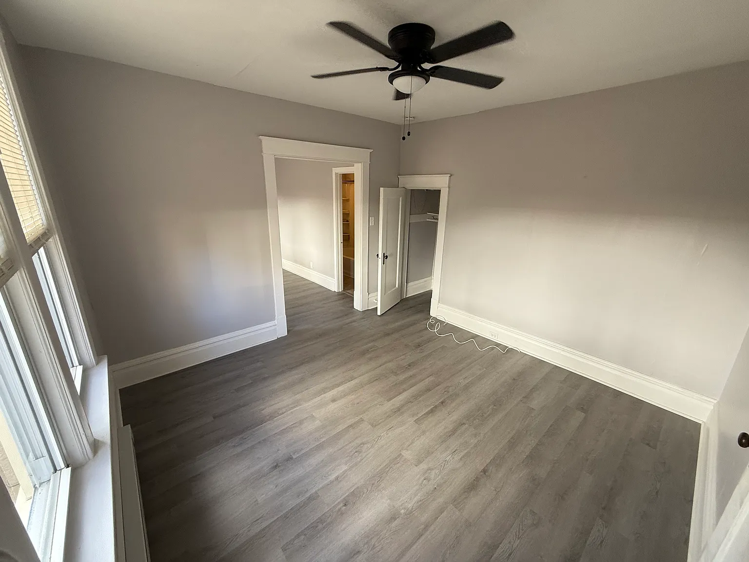 1 bed, 800 sqft, $1,050 — Photo 2