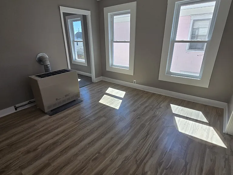 330 Purchase St #2 — Photo 5