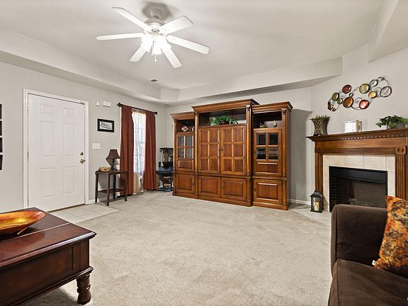 4th image of 102 Florence Ct