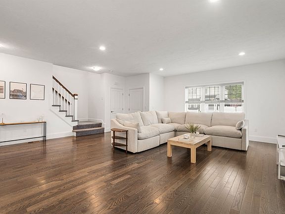 3rd image of 15 Cleary Cir #15