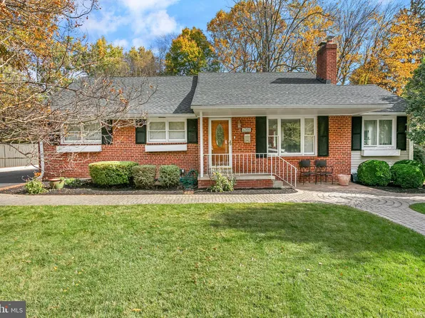 4300 31st St N, Arlington, VA 22207