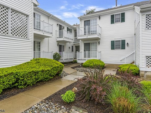 2nd image of 105 Alexandria Way