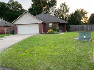 945 Woodard Dr, Conway, AR 72034