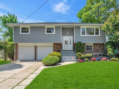 40 Pacific Street, North Babylon, NY, 11703