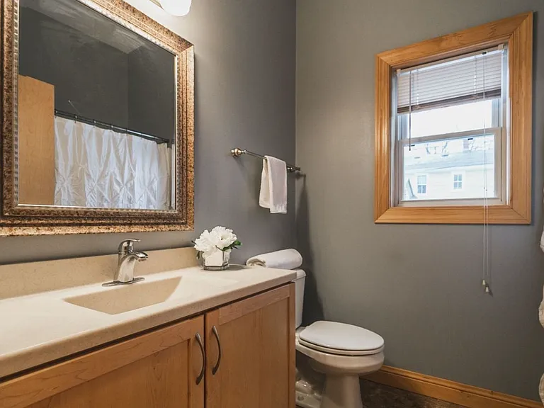 1641 N Franklin Pl #3 — Photo 5