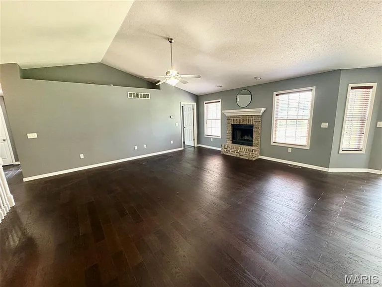 8532 Country Ln — Photo 4