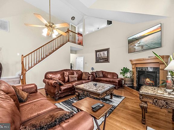 3rd image of 14715 Jennifer Ct