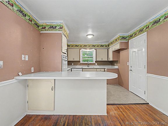 5th image of 503 W Toledo Pl