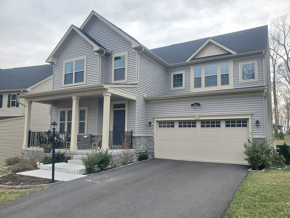 6979 Mandalong Way