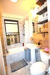 Rented by R New York