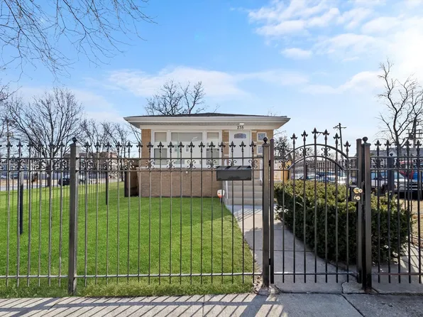 235 W 43rd St, Chicago, IL 60609