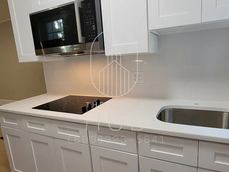 624 Grant Ave #A — Photo 11