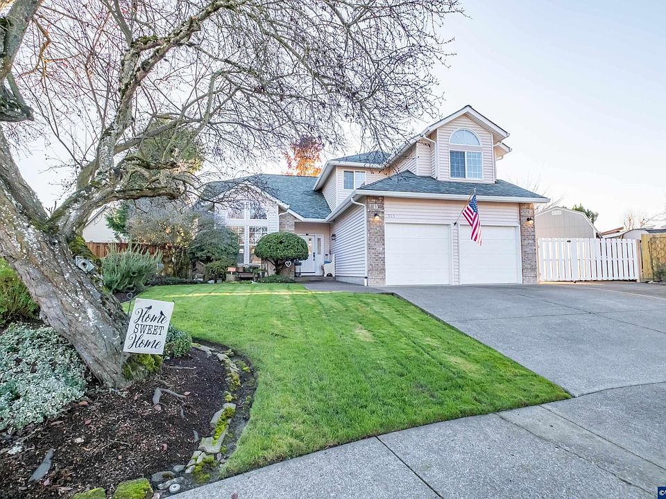 1st image of 925 Scepter Ct NE