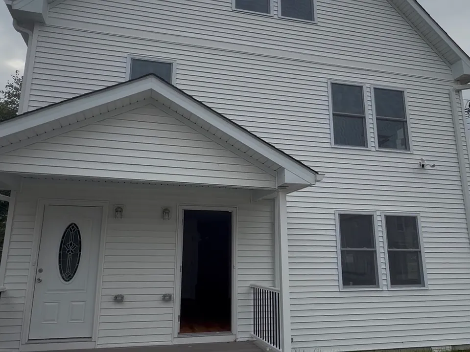 131 Columbia St #2