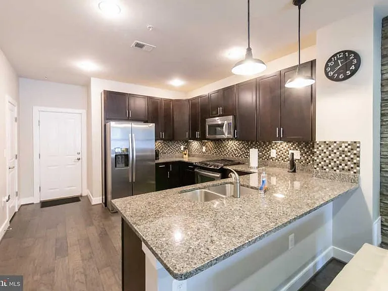 2203 Richmond Hwy #101 — Photo 4