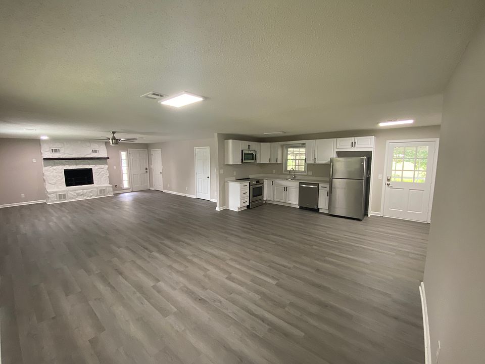 1st image of 258 Valerie Cir