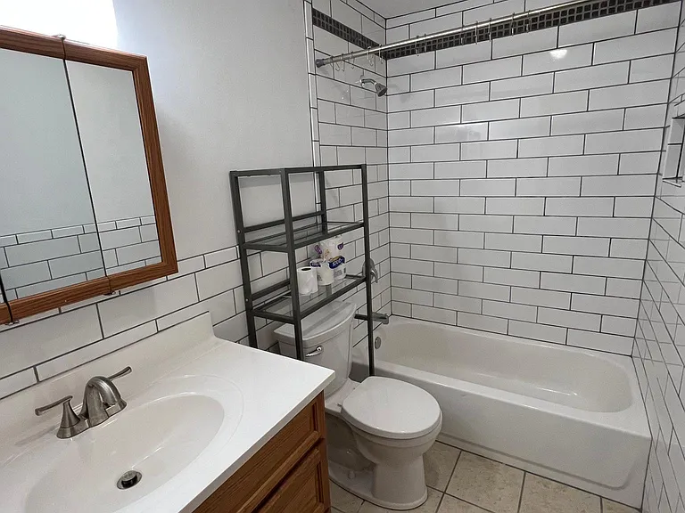 312 Green St #7 — Photo 3