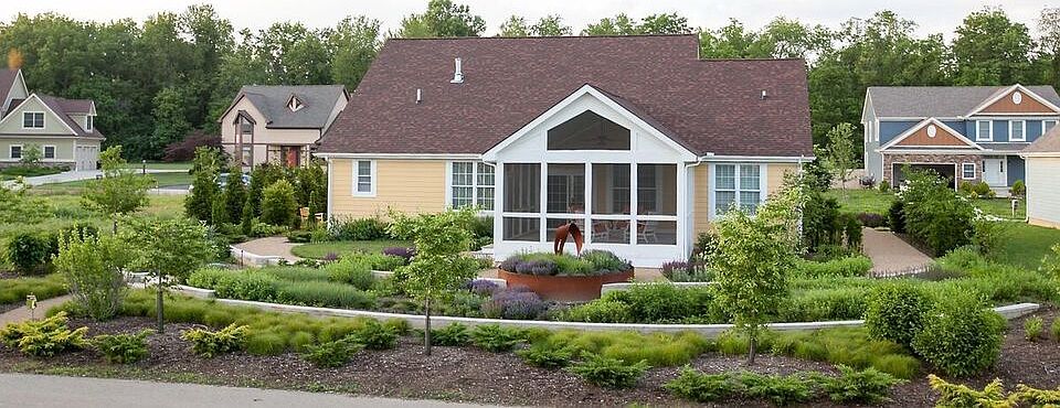 1st image of 370 Spring Glen Dr
