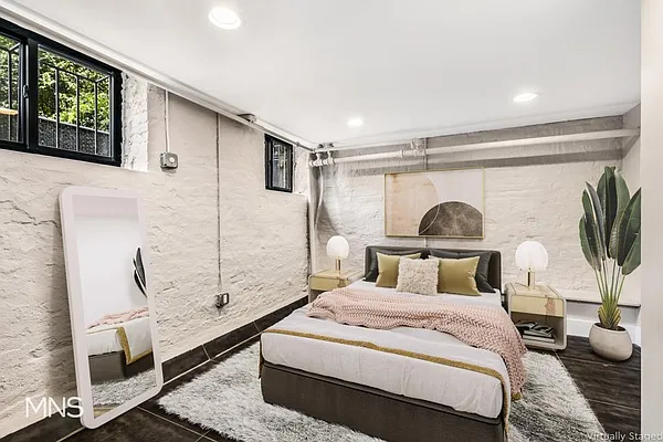 Rented by MNS | media 17