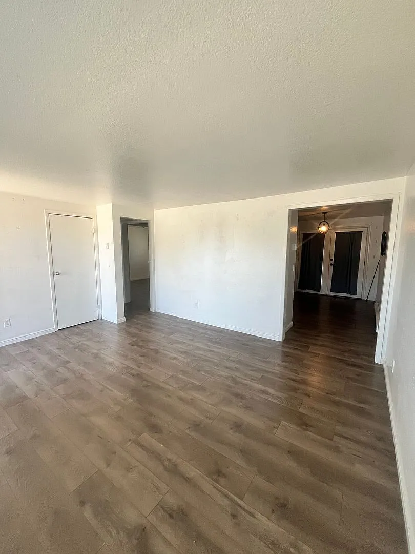 Duplex — Photo 4