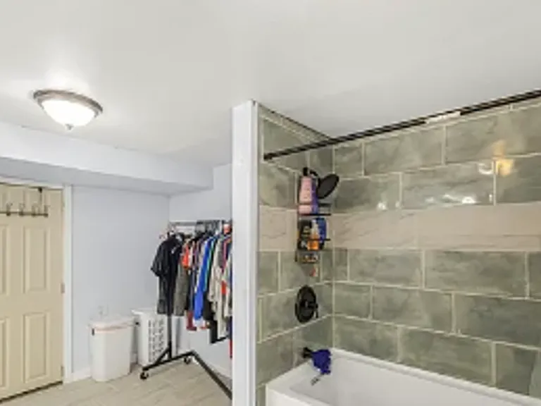 521 N Shilling Ave — Photo 20