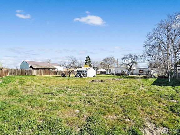 5th image of 4064 Airway Drive NE