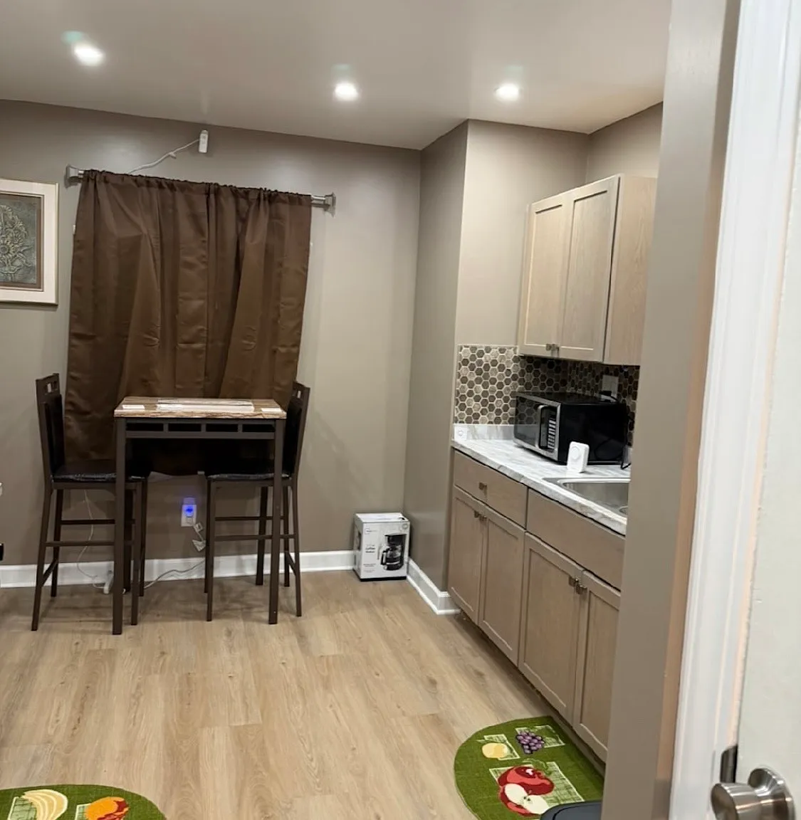 1 bed, 1.5 bath, $900 — Photo 3