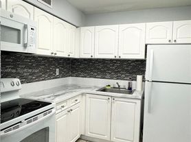 9405 SW 76th St, Miami, FL