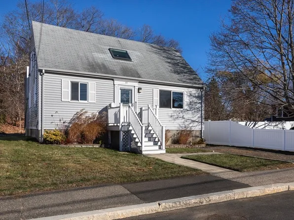 37 Baldwin Rd, Marblehead, MA 01945