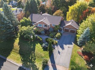 1100 Moffatt Dr, Ottawa, ON K4C1B7