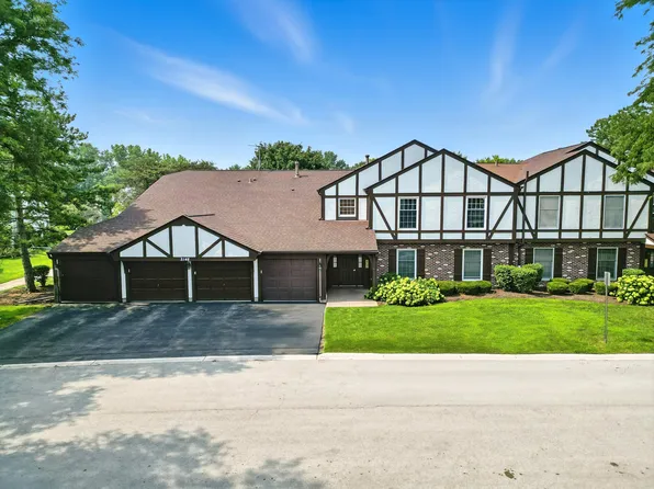 2148 Lancaster Cir APT 202-B, Naperville, IL 60565