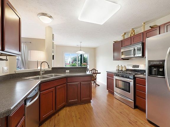 2nd image of 303 Bucknell Ct