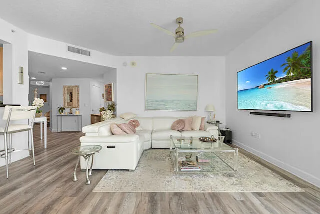 111 SE 8th Ave #705 — Photo 28