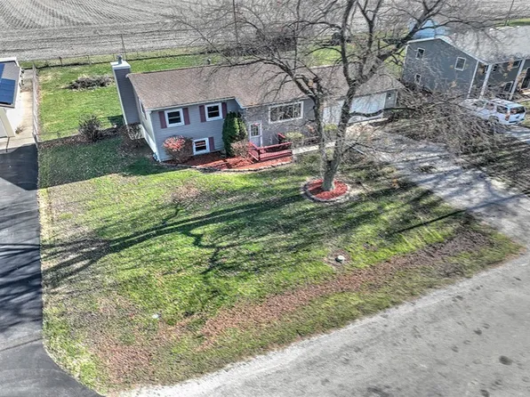 506 N East St, Oreana, IL 62554