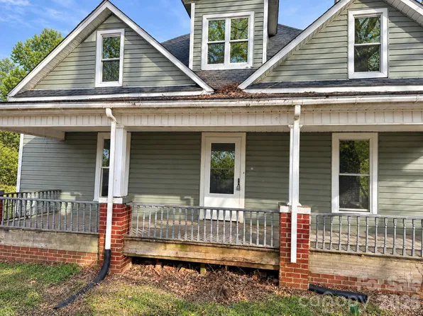 139 Colfax Rd, Statesville, NC 28625