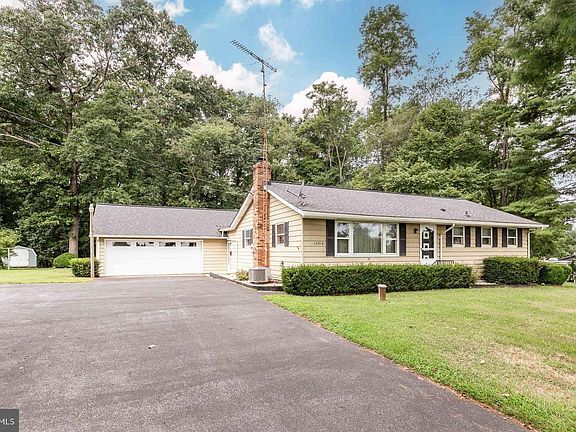 5th image of 15914 Dark Hollow Rd