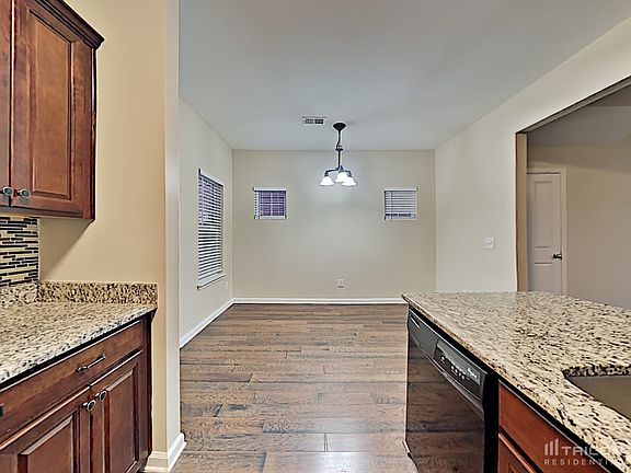 4th image of 3004 Bienville Dr