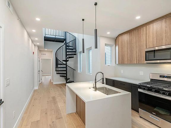 2nd image of 1808 Germantown Ave #3F