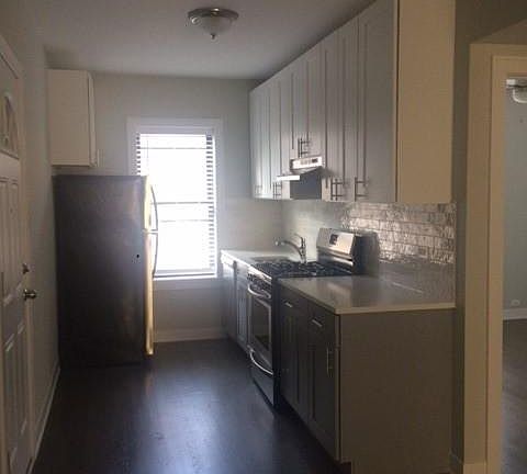 2nd image of 1958 W Wilson Ave #2F