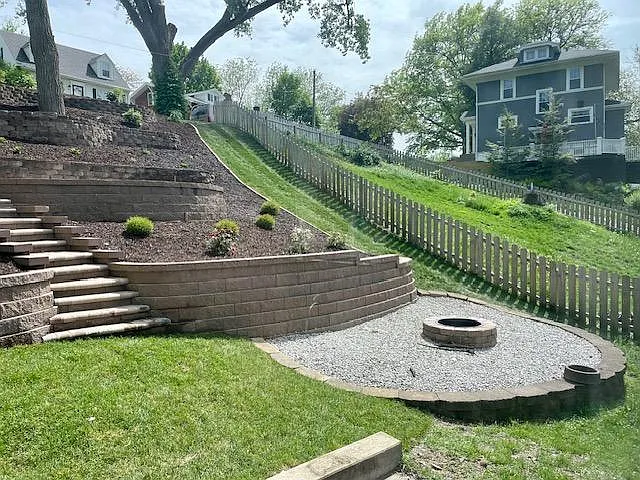2419 Middle Rd — Photo 18